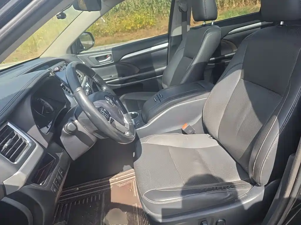 Toyota Highlander — миниатюра 11