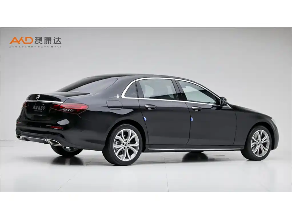 Mercedes-Benz E-Class — миниатюра 3