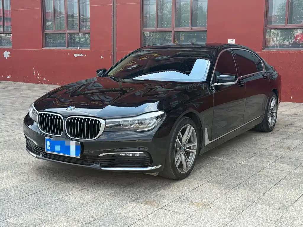 BMW 7 Series — миниатюра 2