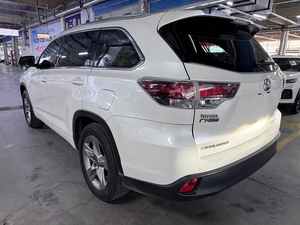 Toyota Highlander — миниатюра 17