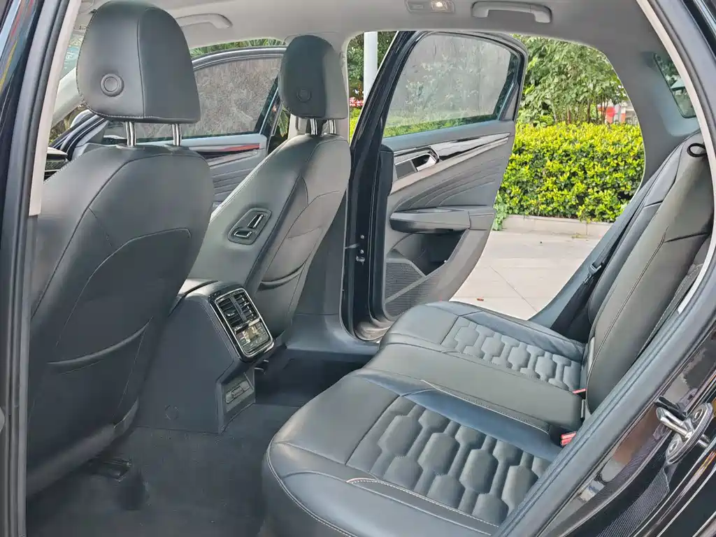 Volkswagen Passat — миниатюра 9