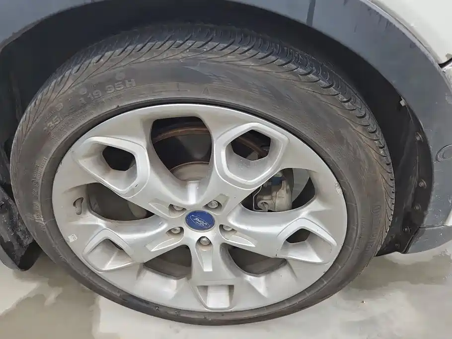 Ford Kuga — миниатюра 6