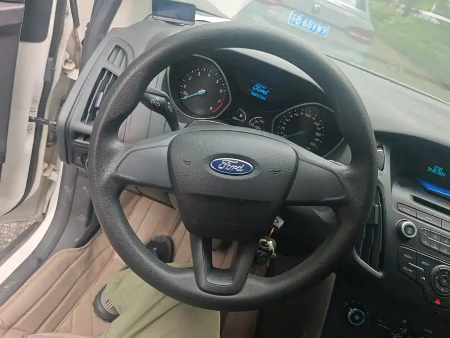 Ford Focus — миниатюра 15