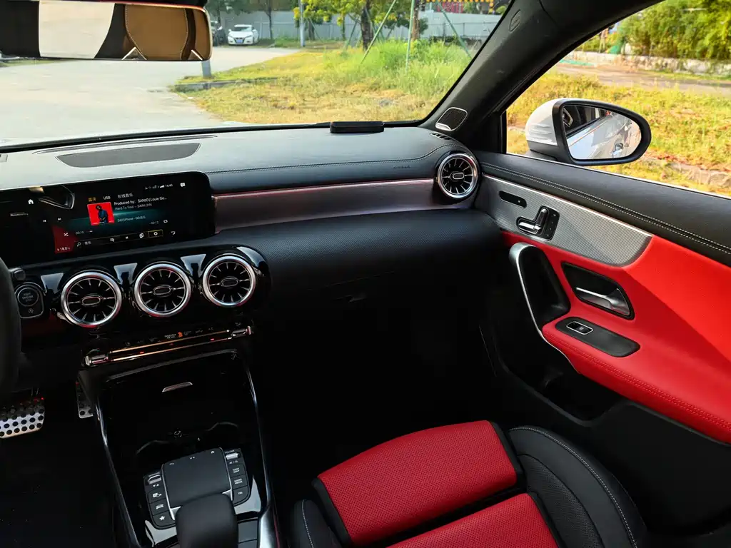 Mercedes-Benz A-ClassAMG 2022 — фото 10