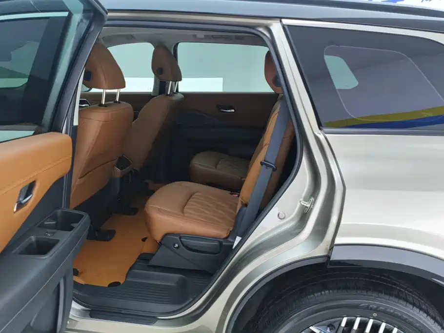 Nissan Teramont — миниатюра 11