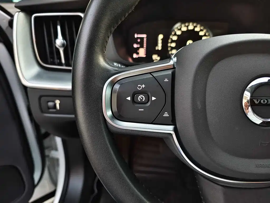 Volvo XC60 — миниатюра 21