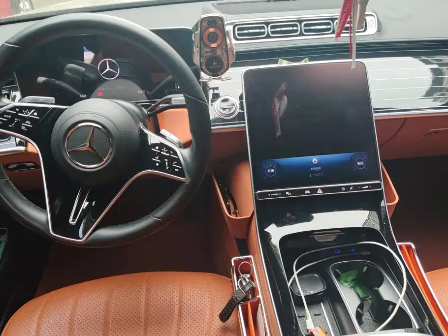 Mercedes-Benz S-Class — миниатюра 12