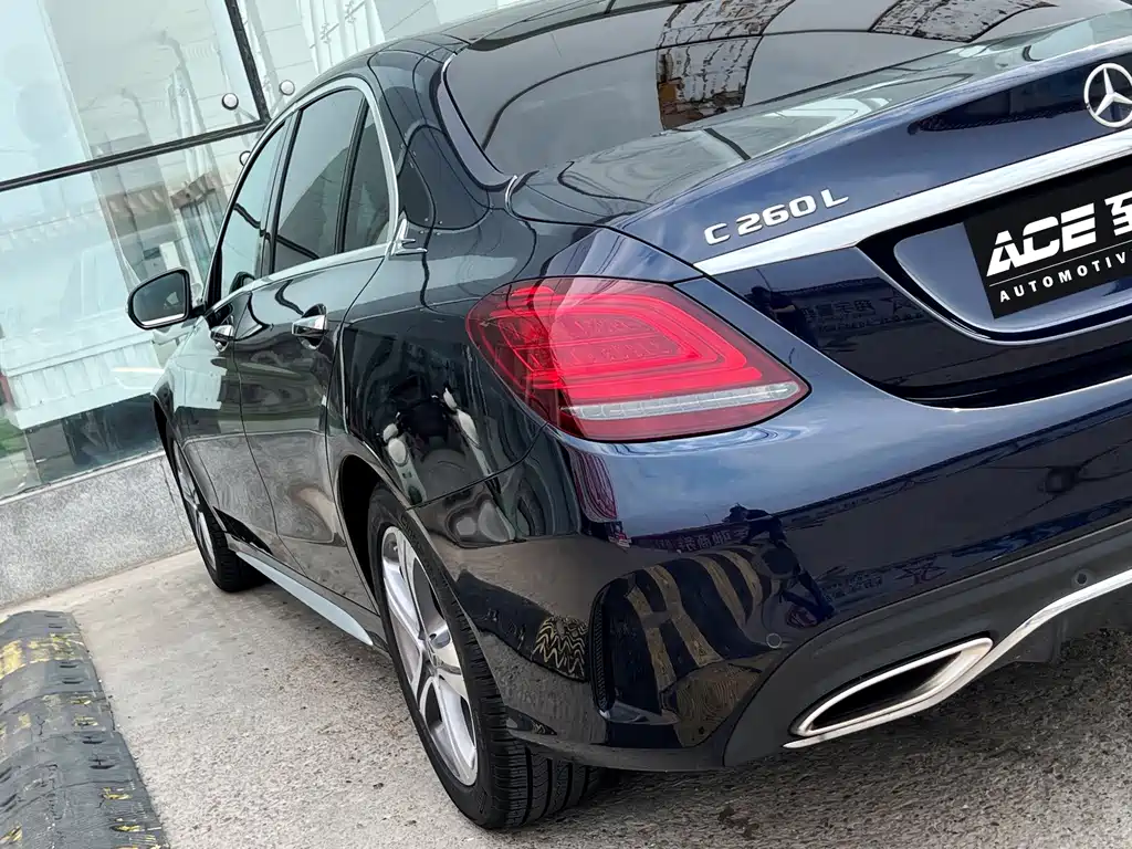 Mercedes-Benz C-Class — миниатюра 9