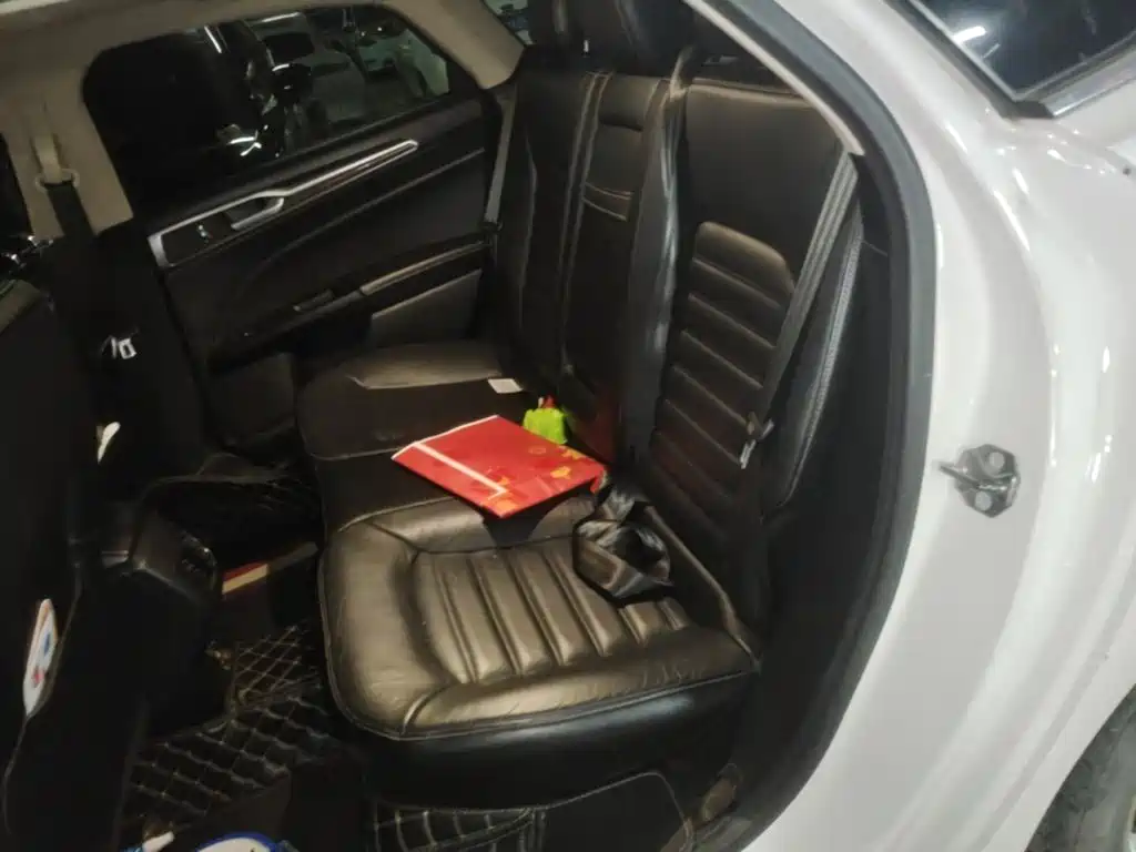 Ford Mondeo — миниатюра 19
