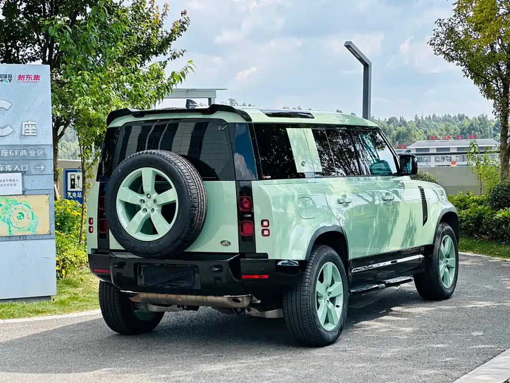 Land Rover Defender — миниатюра 12