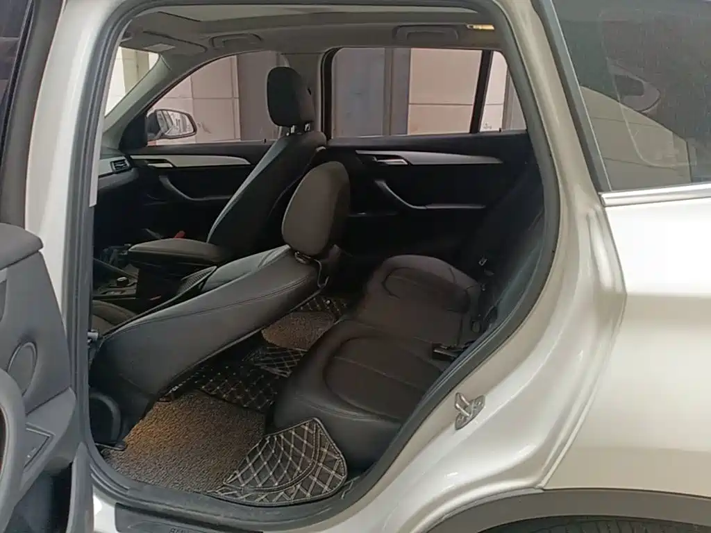 BMW X1 — миниатюра 17