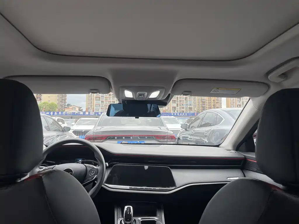 DONGFENG YI HYUN MAX