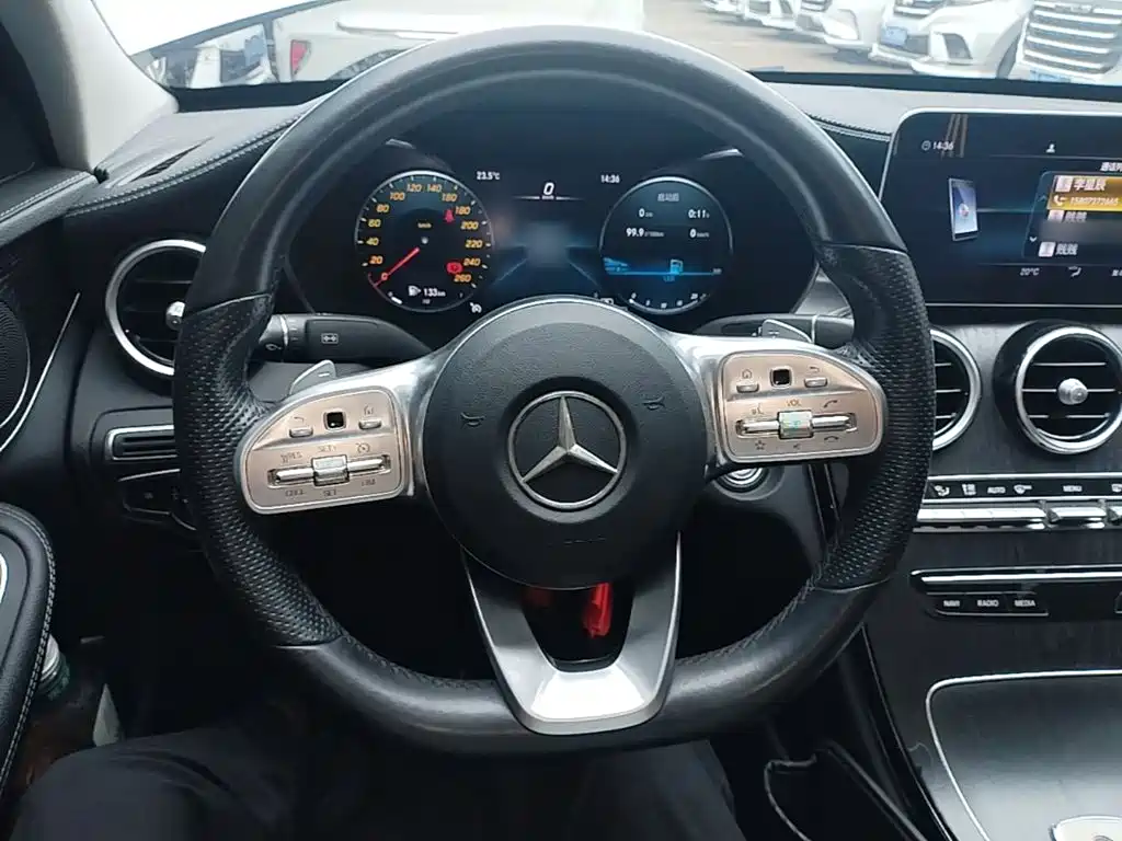 Mercedes-Benz C-Class — миниатюра 11