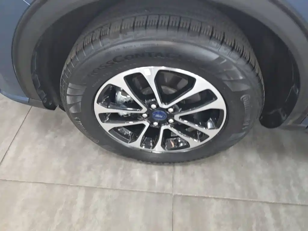 Ford Escape — миниатюра 23