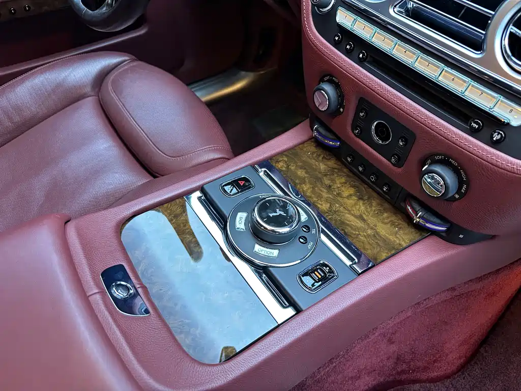 Rolls-Royce Ghost — миниатюра 16