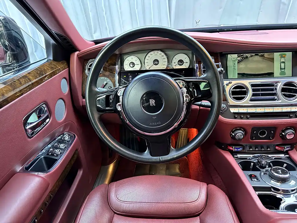 Rolls-Royce Ghost — миниатюра 12