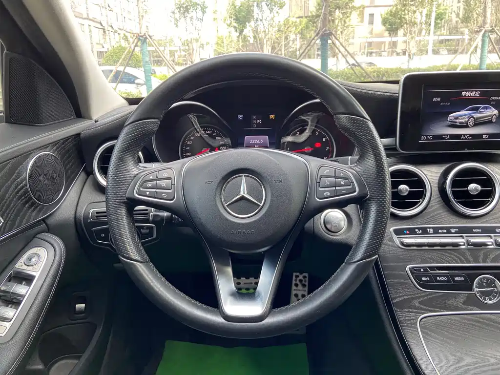 Mercedes-Benz C-Class — миниатюра 12