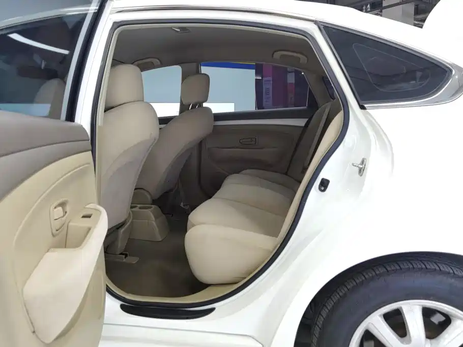 Nissan Sylphy — миниатюра 11