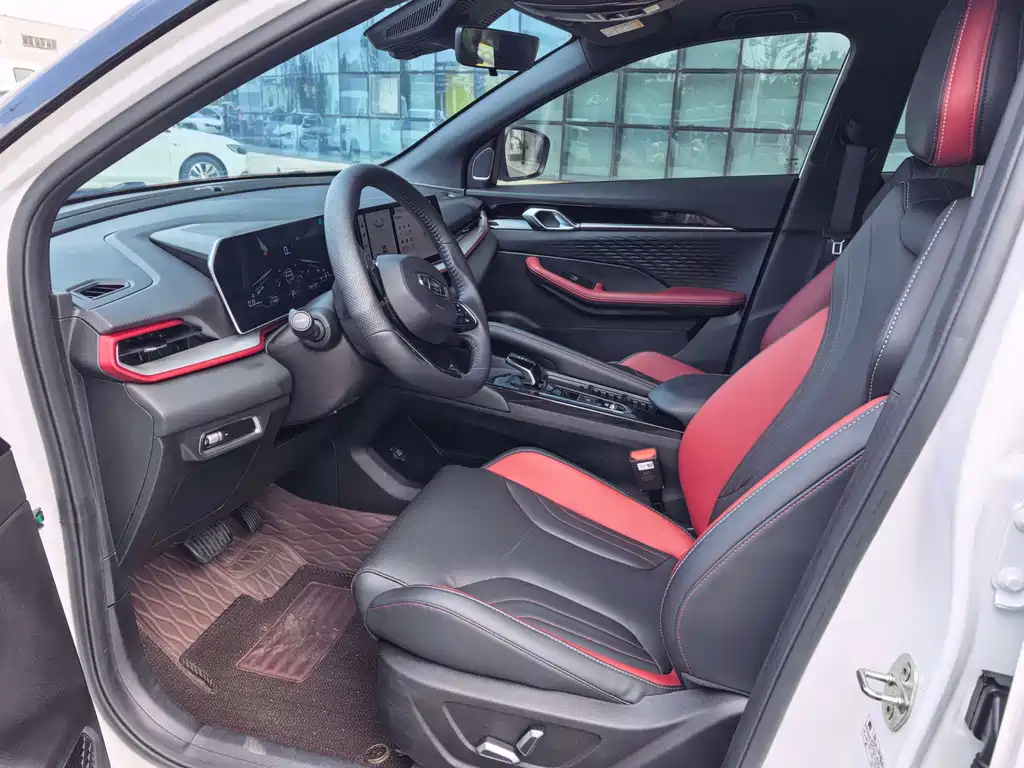 Geely Binyue — миниатюра 9