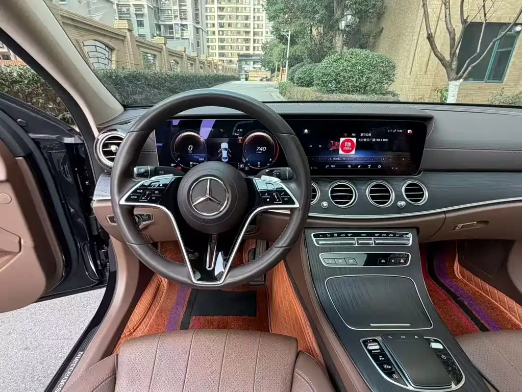 MERCEDES-BENZ E CLASS