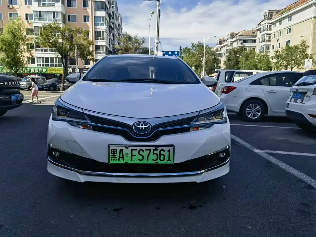 Toyota Corolla Hybrid — миниатюра 2