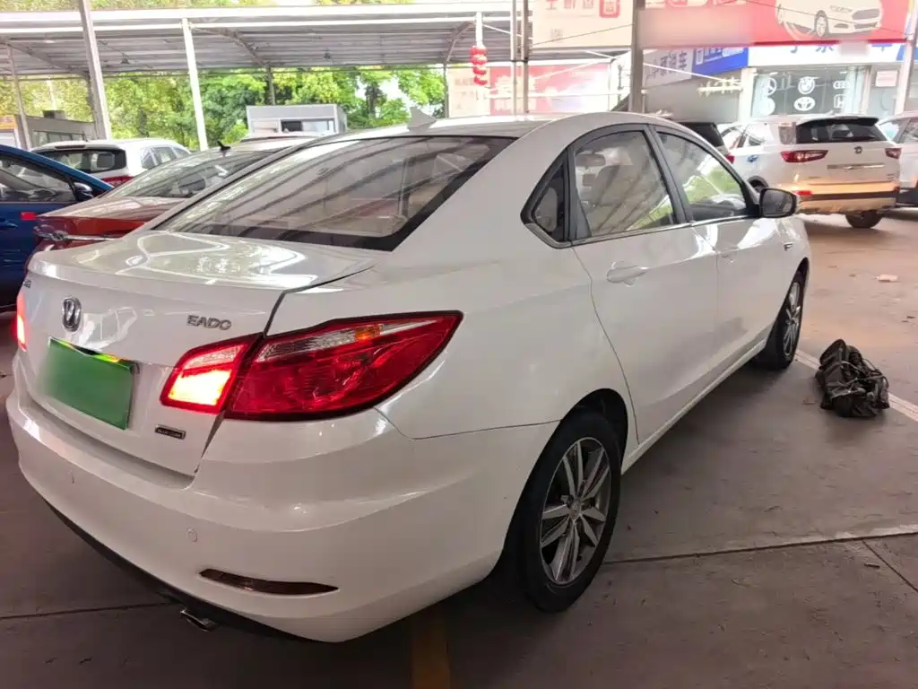 Changan Eado — миниатюра 7