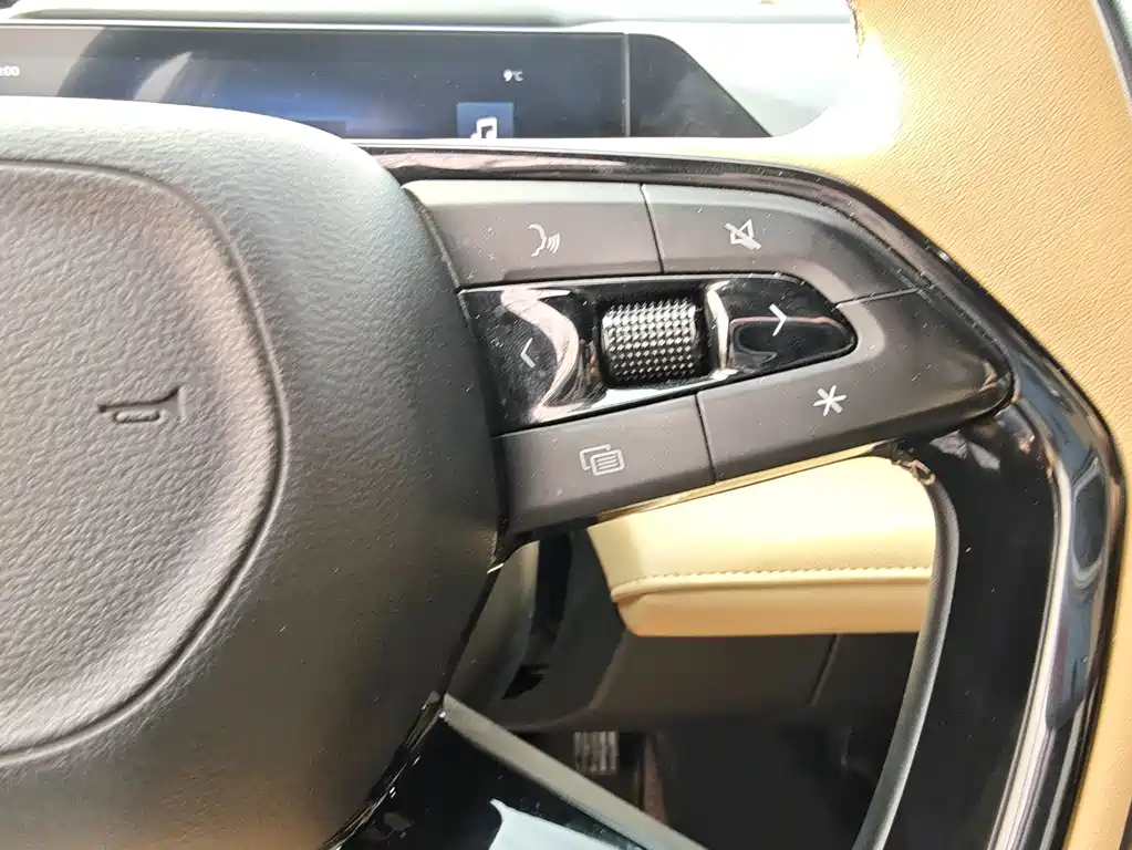 GEELY GALAXY GALAXY L6