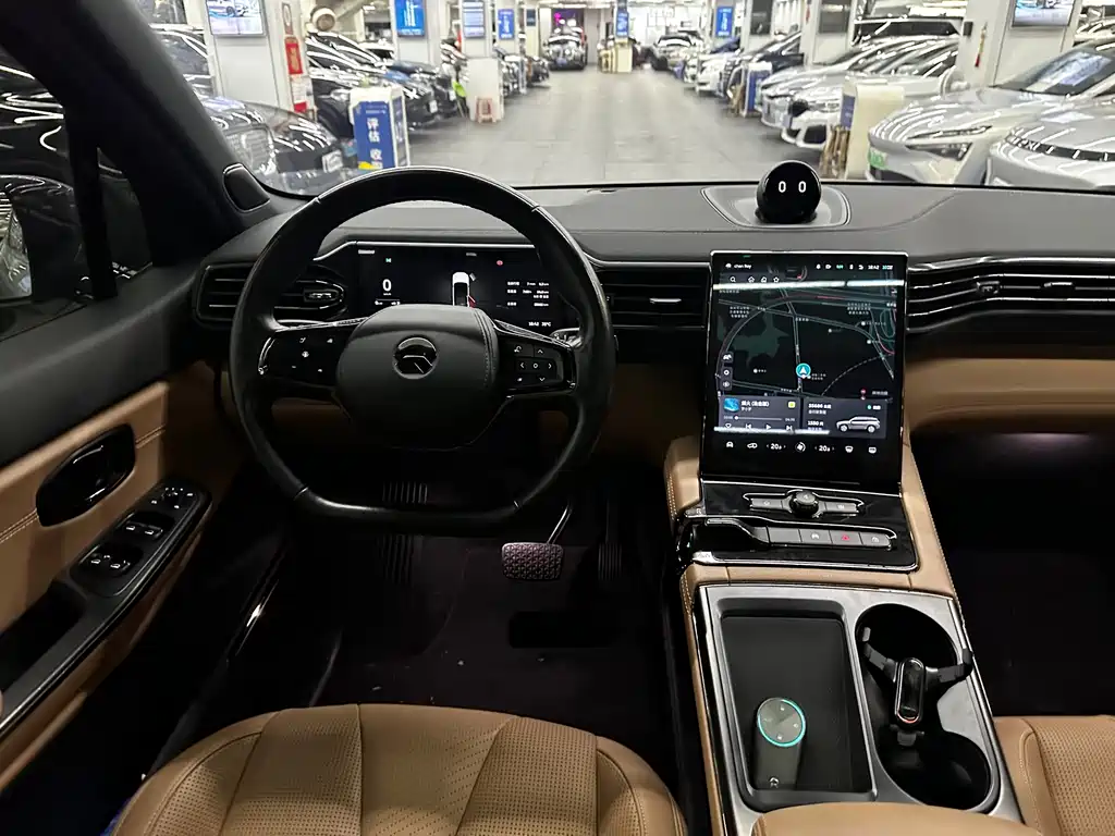 NIO ES8 — миниатюра 12