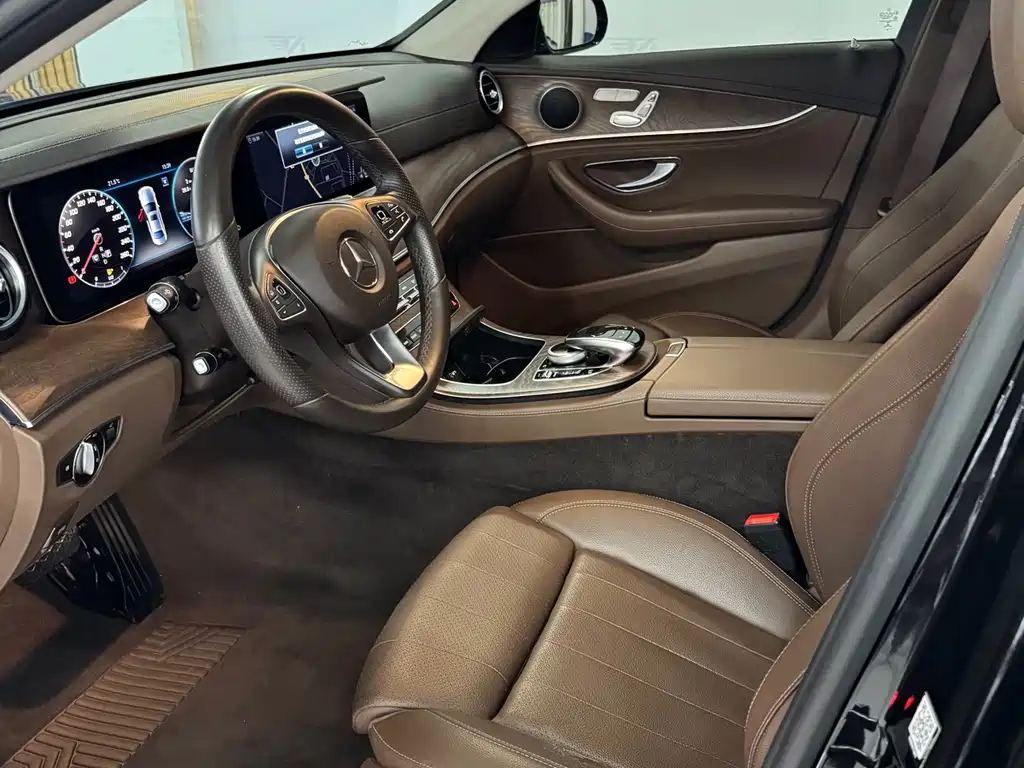 Mercedes-Benz E-Class — миниатюра 4