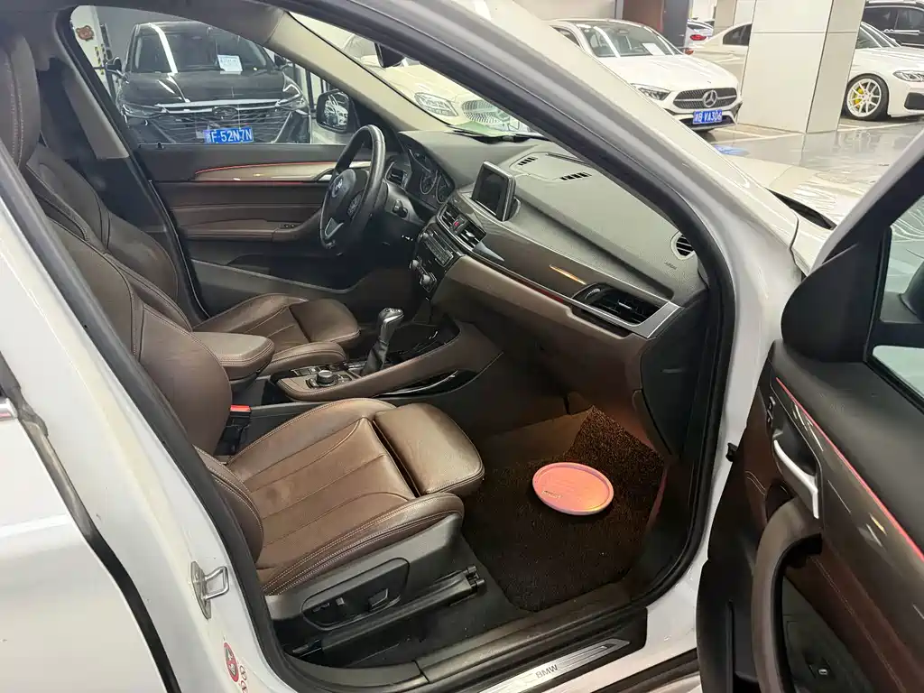 BMW X1 — миниатюра 5