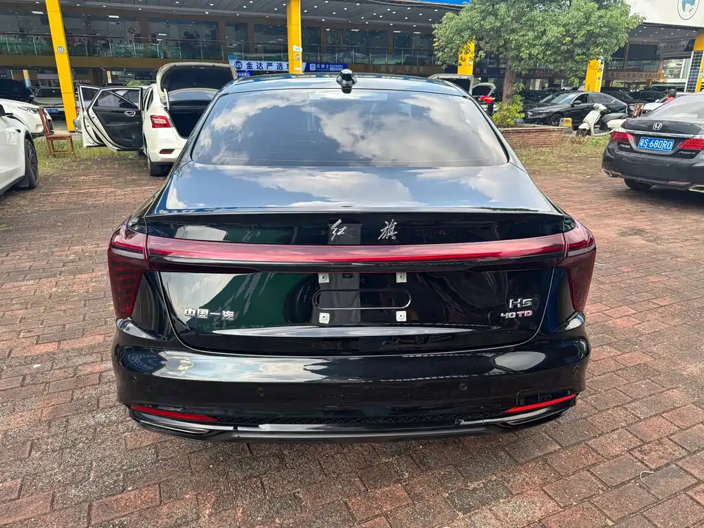 Hongqi Hongqi H5 — миниатюра 18