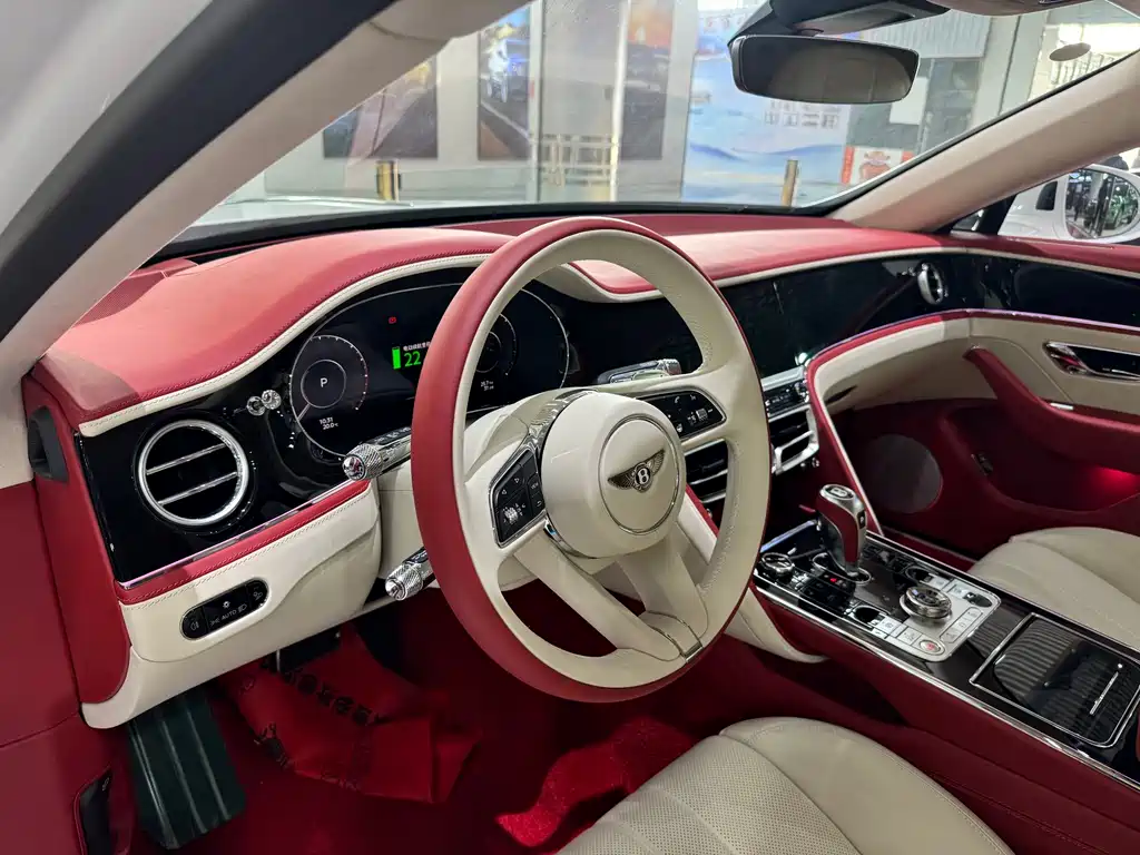 Bentley Flying Spur 2026 4.0T V8 Standard