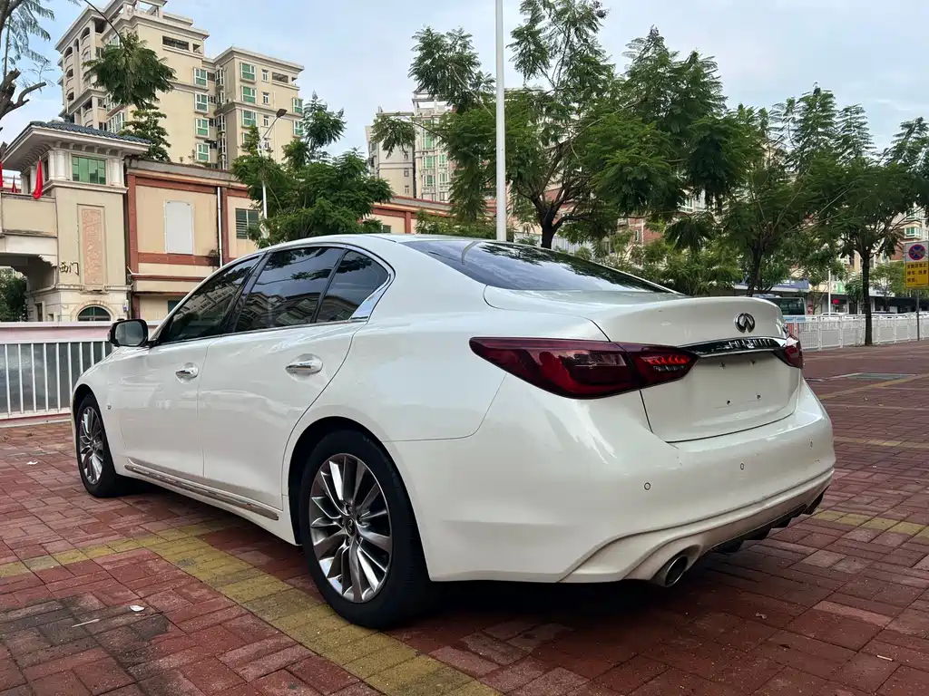 Infiniti Q50L — миниатюра 6