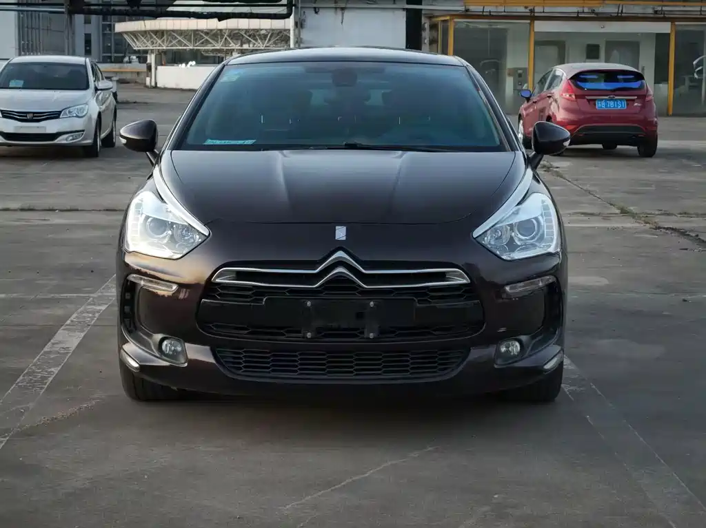 DS DS 5 — миниатюра 2