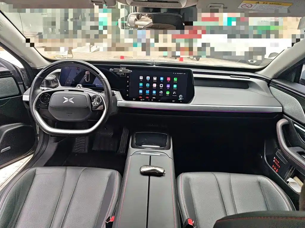 XPeng P7 — миниатюра 13