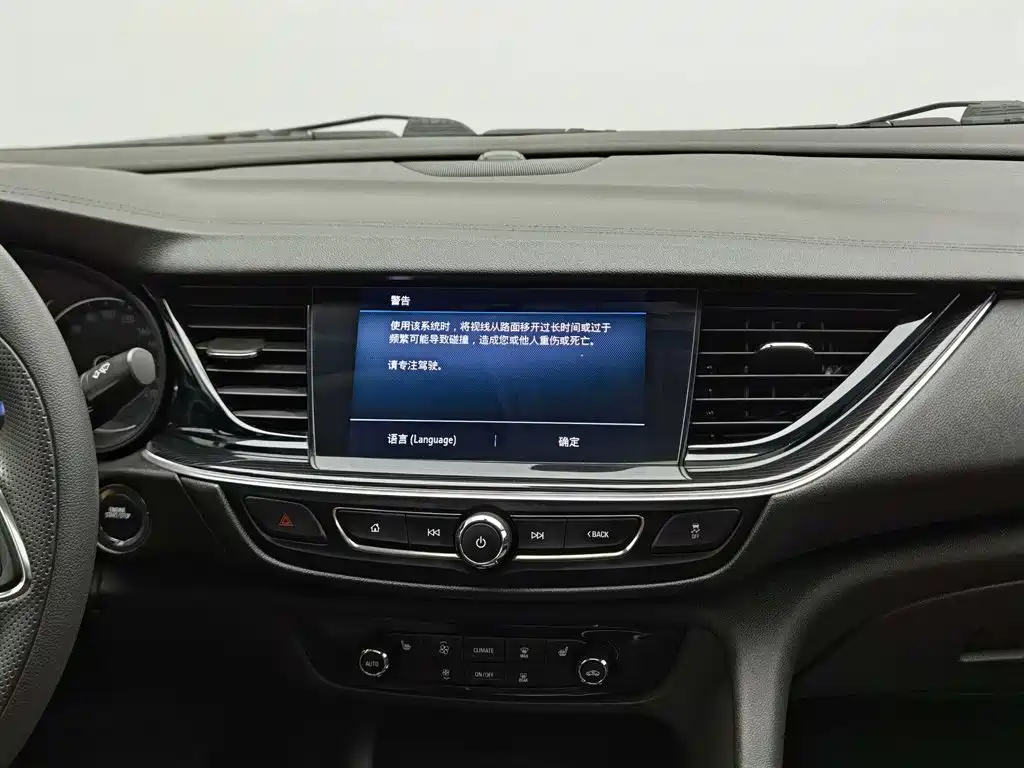Buick Regal — миниатюра 12