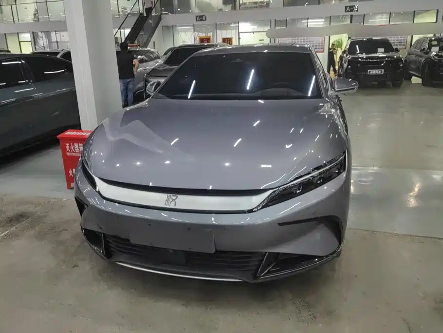 BYD Han — миниатюра 2