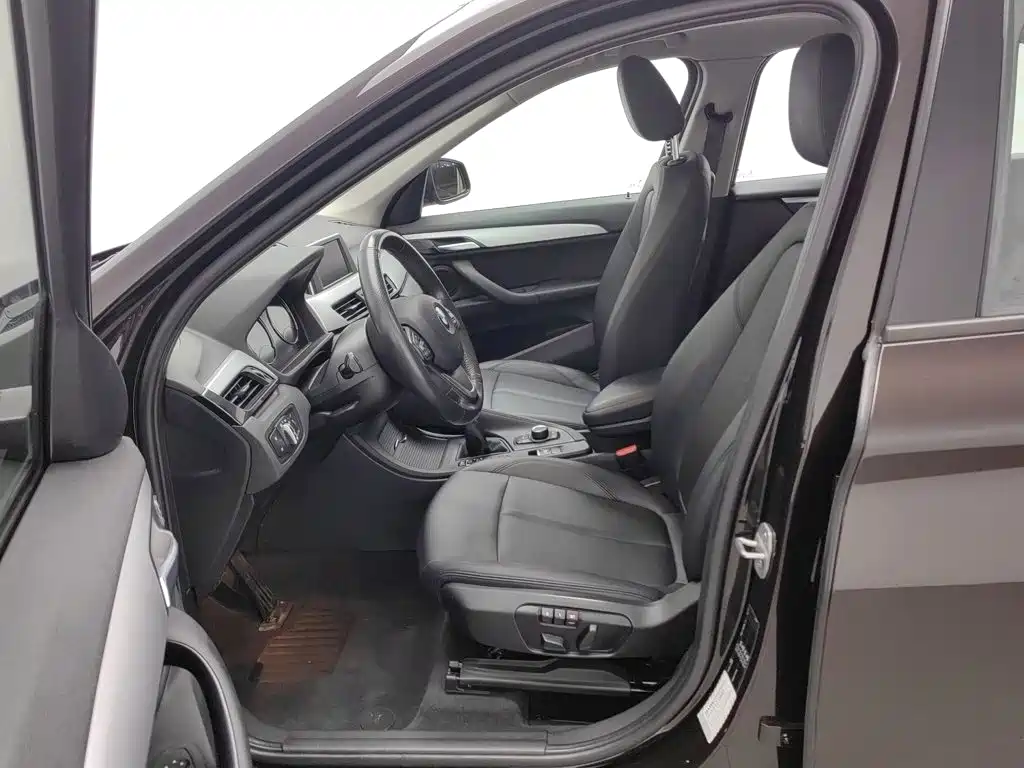 BMW X1 — миниатюра 10