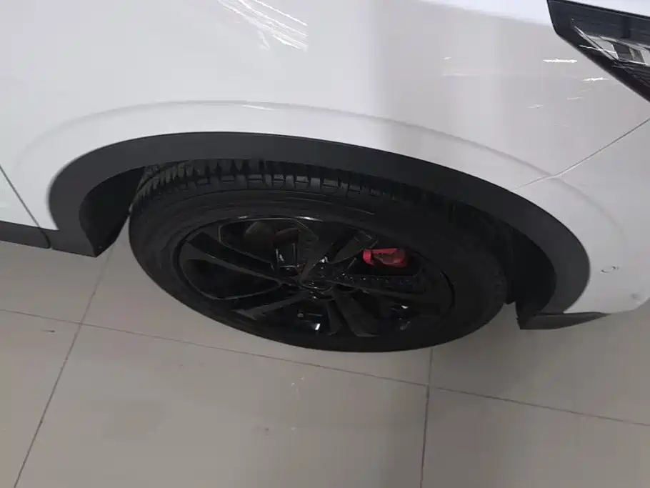 Geely Binyue — миниатюра 6