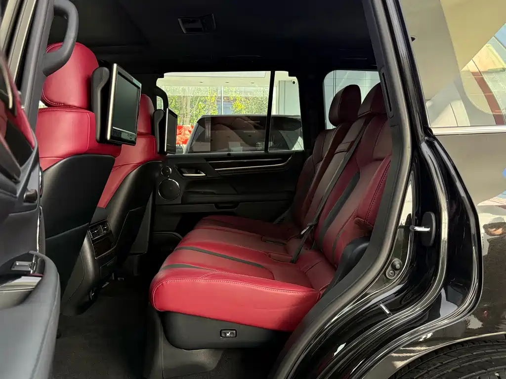 Lexus LX — миниатюра 10