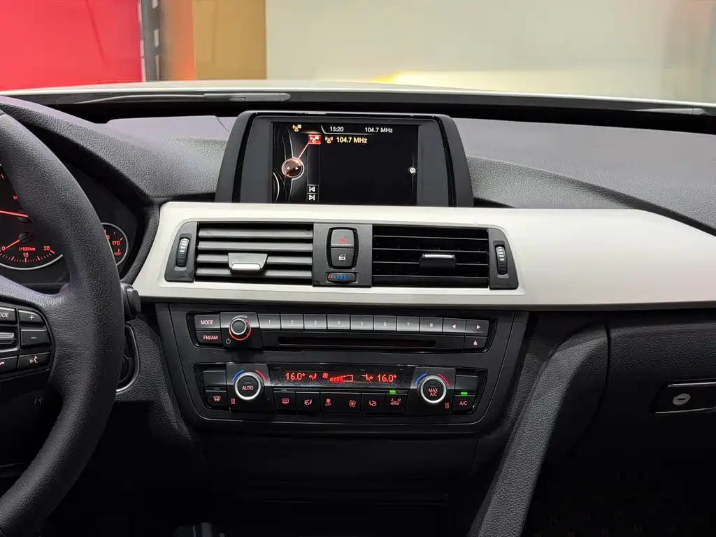 BMW 3 Series GT — миниатюра 8