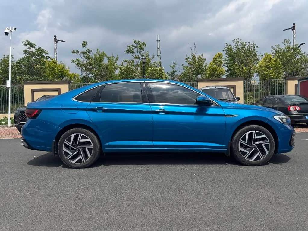 Jetour Jetour X70 PLUS 1.4 л 2022 г. Голубой, пробег 34000 км