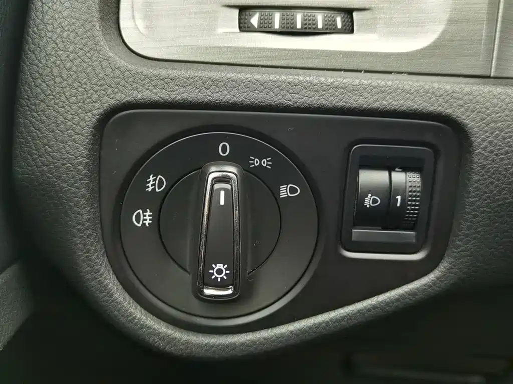 Volkswagen Golf — миниатюра 21