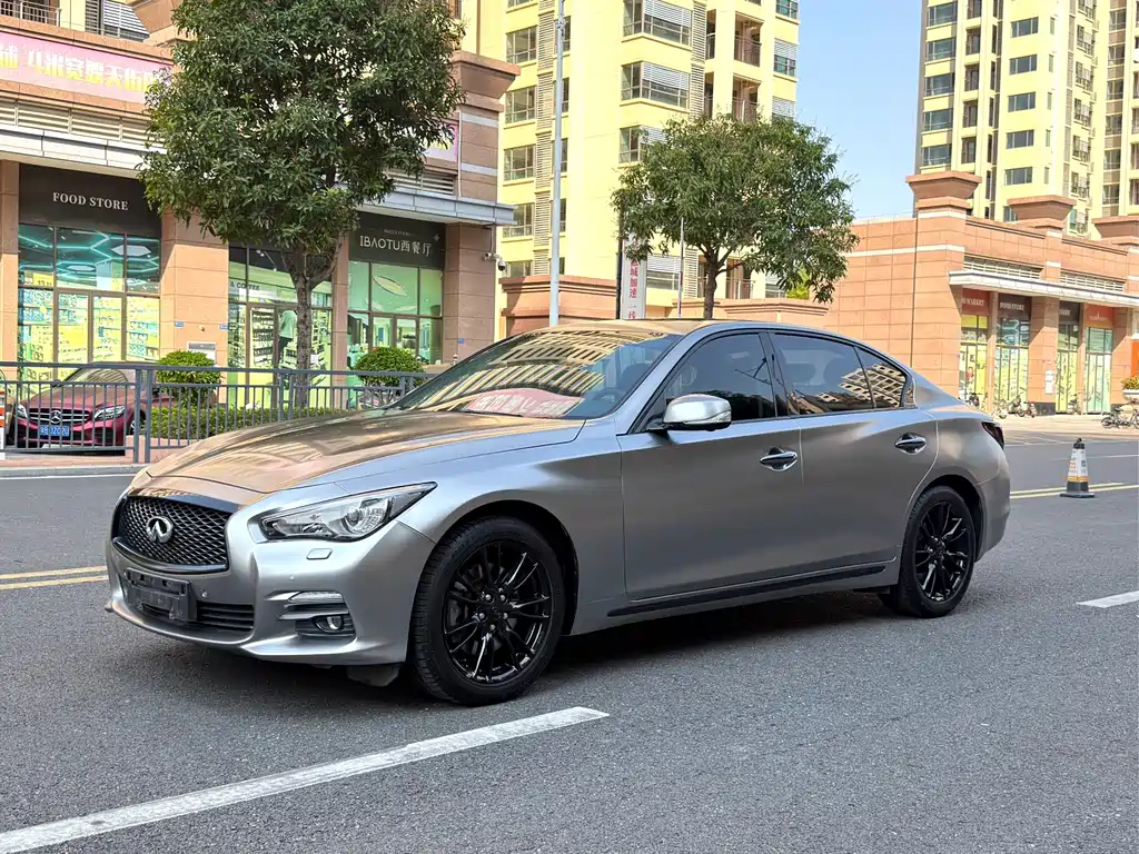 INFINITI Q50L