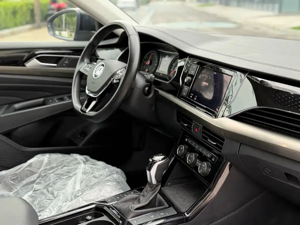 Volkswagen Passat PHEV — миниатюра 19