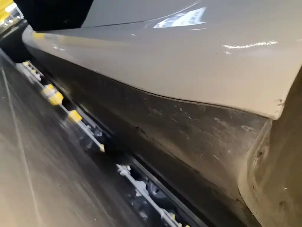 Tesla Model 3 — миниатюра 22