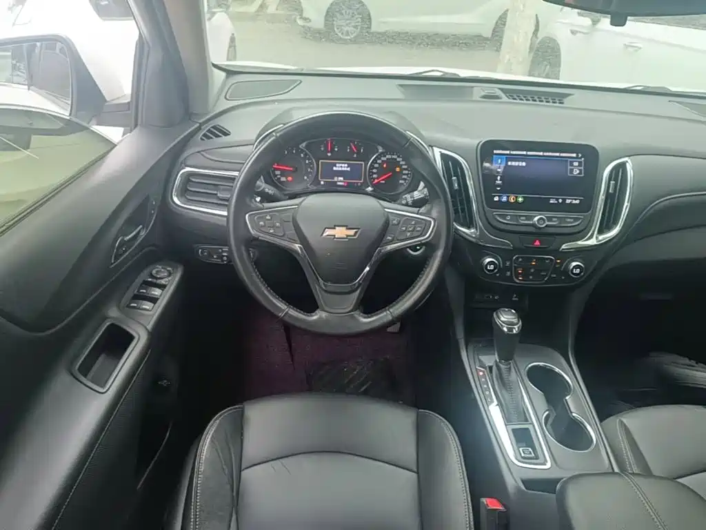Chevrolet Equinox — миниатюра 11