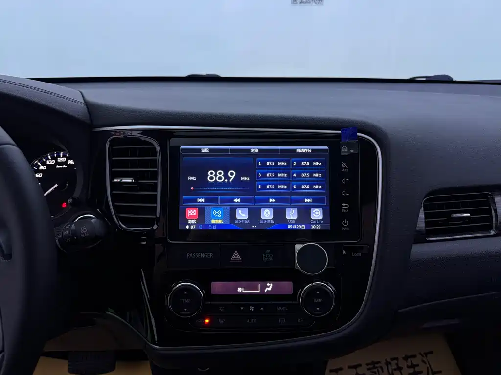 Mitsubishi Outlander — миниатюра 21