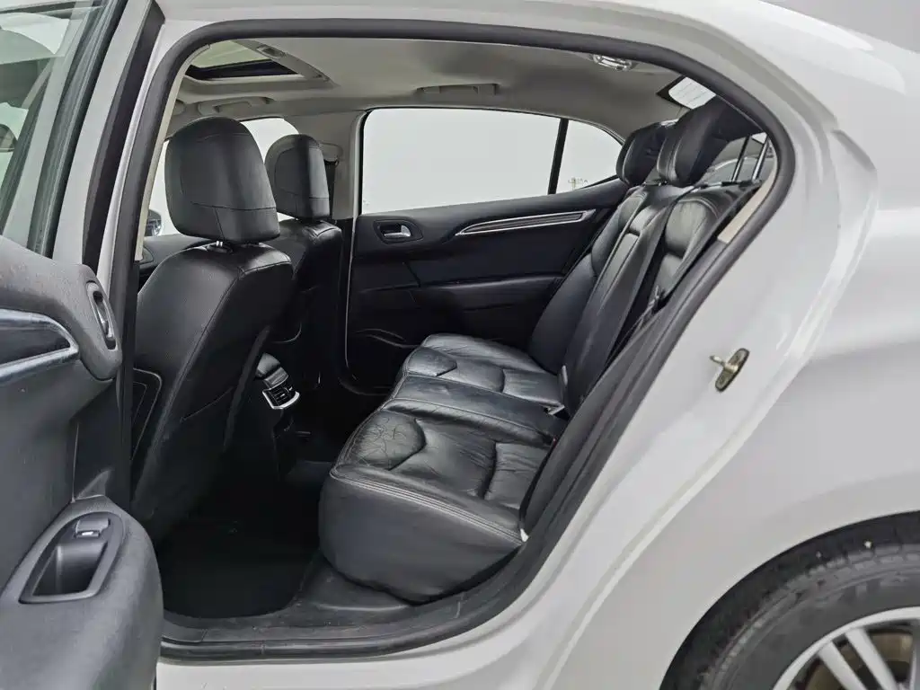 Citroen C4L — миниатюра 15