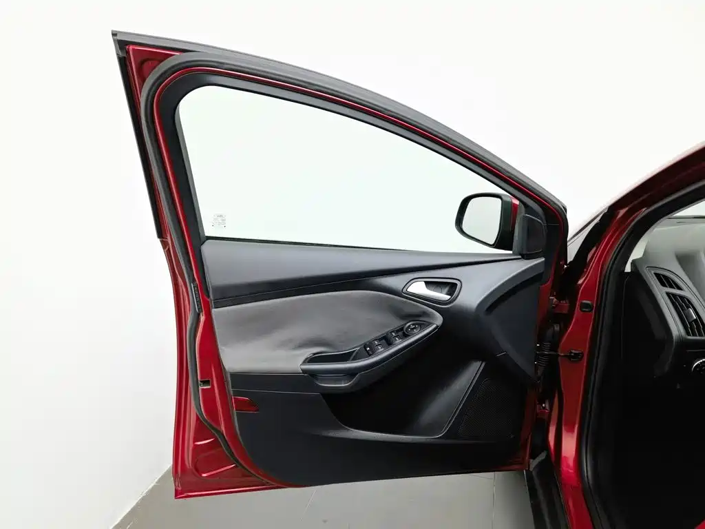 Ford Focus — миниатюра 8